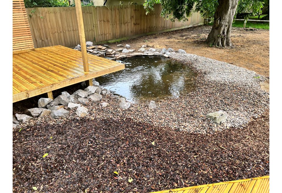 Large awkward front garden - Norwich - Large awkward front garden Norwich - Rockery Features