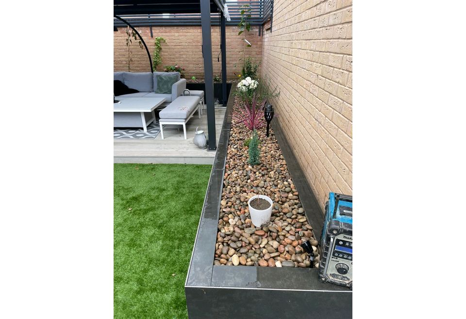 Low maintenance Modern garden - Norwich  - Low maintenance Modern garden Norwich - Raised beds and inset planting