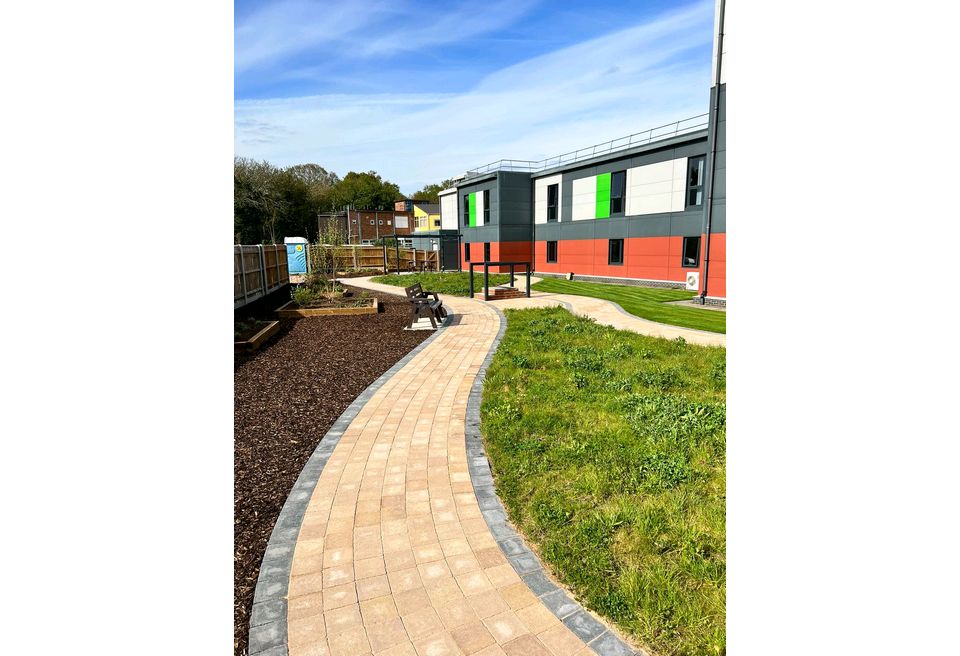 NHS Hospital Garden - Norwich - NHS Hospital Garden Norwich - Raised Planting beds and Seating areas