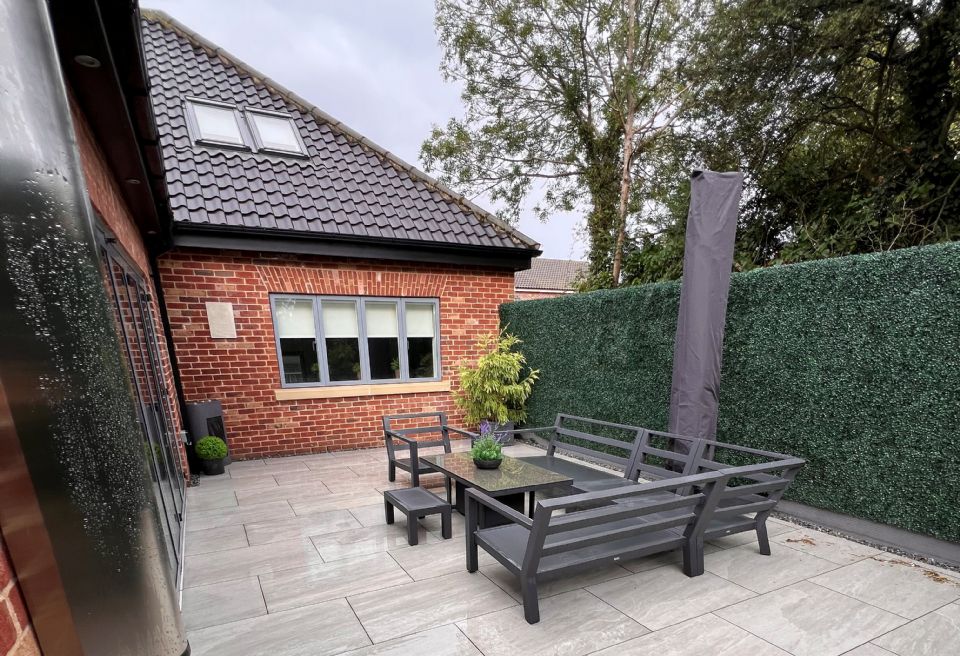 Large porcelain patio Attleborough - Gravel Edging