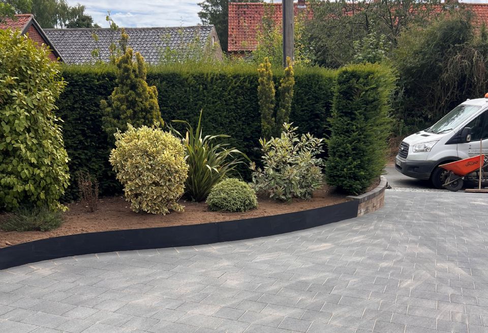 Large block paving driveway, Norwich - Custom Driveway Edging