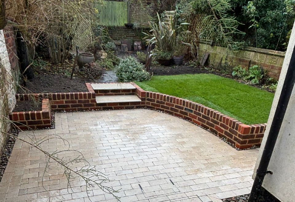 Courtyard Garden, Norwich - Brickwork Retaining Walls